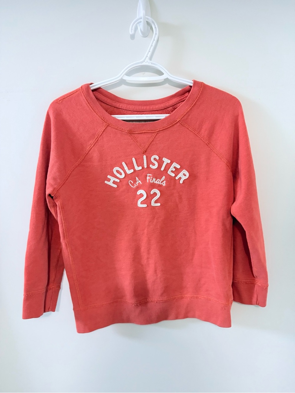 Hollister Long Sleeve Shirt/Sweater Size Medium